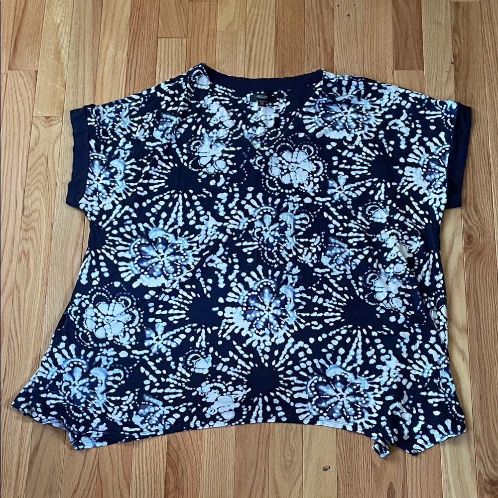 Simply Vera Vera Wang Tunic Top Womens 2X Blue White Floral Print Blouse Church